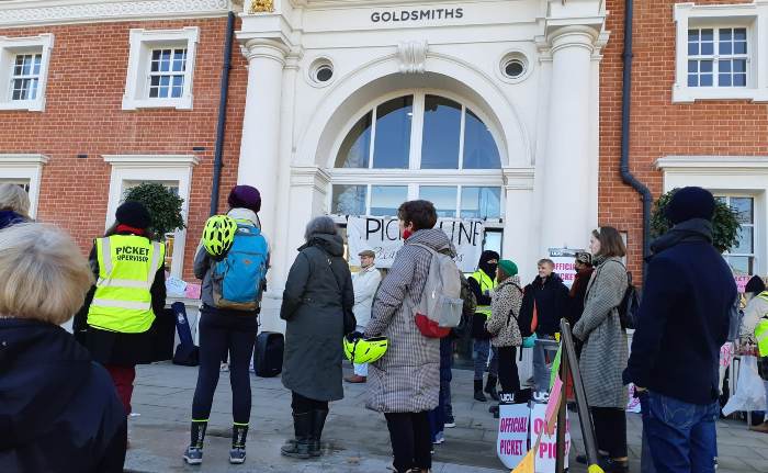 goldsmiths-ucu-picket-line-2-dec-lg.jpg