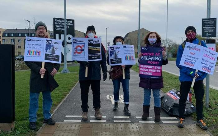 northampton-ucu-picket-line-lg.jpg