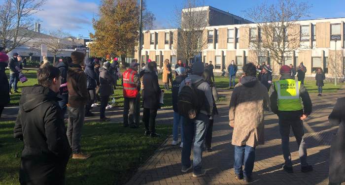 ukc-picket-line-1-lg.jpg