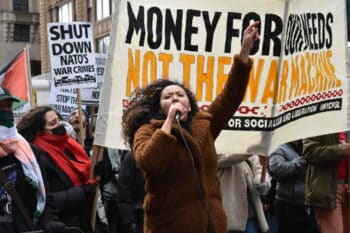 Protestors march through Midtown Manhattan Liberation photo | MR Online | Protestors march through Midtown Manhattan Liberation photo | MR Online